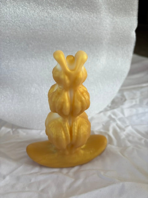 6" Gold Flower - Great Shape